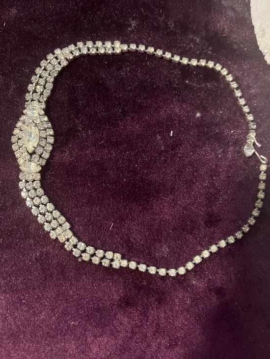 Vintage Jewelry - Lovely Vintage EUC Sparkling Faux Diamond Tennis  Necklace in Silver Tone 15”.